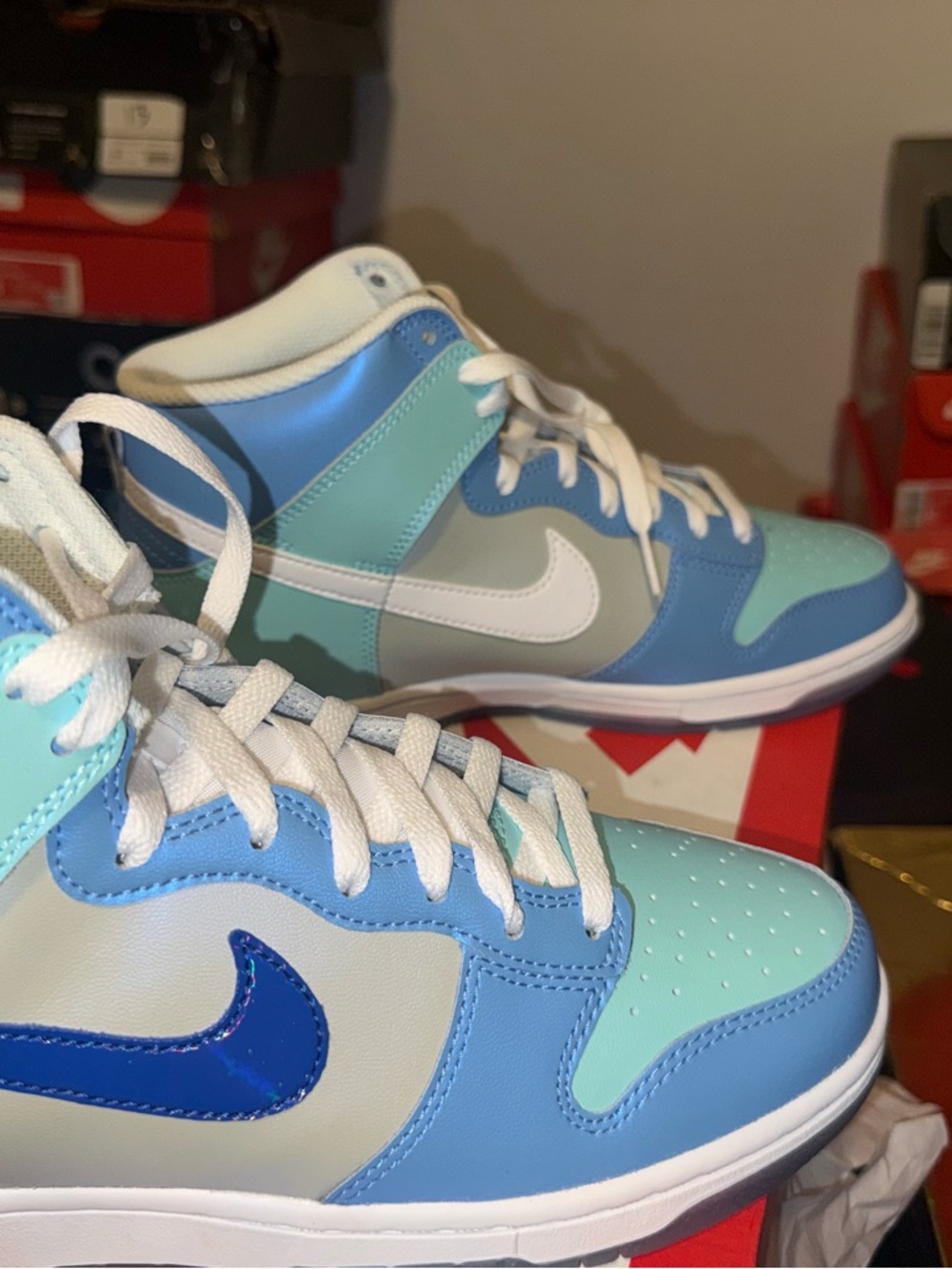Nike High-Top Sneakers in Light Blue, Teal & Royal Blue - Picture 3 of 5